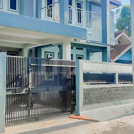 Triyoga Homestay Syariah Redpartner Sangkanurip Exterior photo