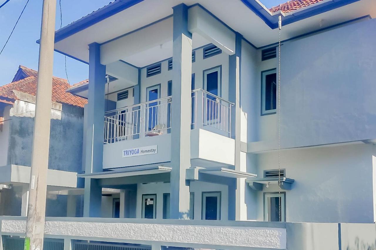 Triyoga Homestay Syariah Redpartner Sangkanurip Exterior photo